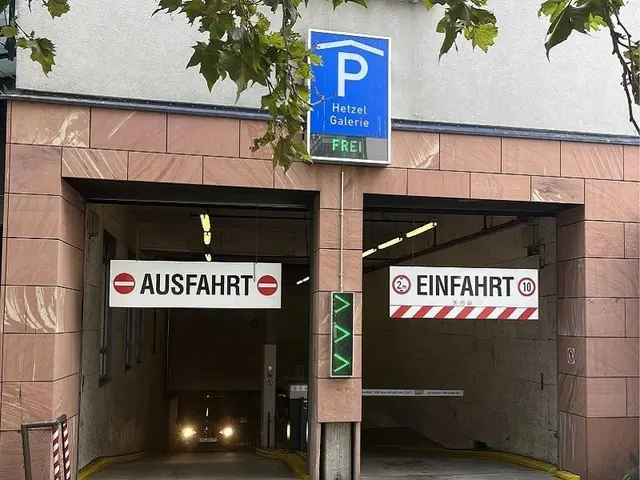 Parkhaus Hetzelgalerie | Foto: Stadtmarketing Neustadt