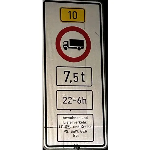 Nachtfahrverbot | Foto: Pol/gratis