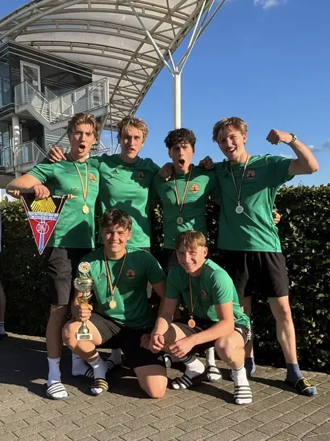 Felix Skoda (hintere Reihe ganz links) und Moritz Skoda (hintere Reihe Zweiter von rechts) | Foto: Wencke Köhler