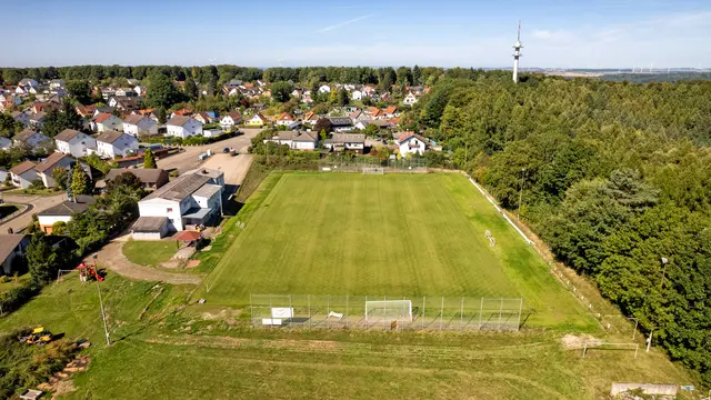Der neue Rasenplatz des SV Rot-Weiß Pirmasens auf dem Sommerwald  | Foto: Erik Stegner