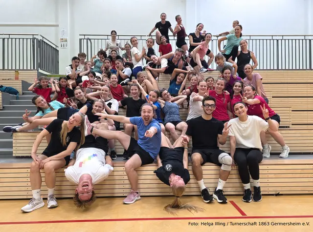 Spaßbild vom Trainingswochenende 2025 (Teilnehmer und Betreuer)  | Foto: Helga Illing