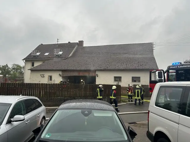 Heuballen geraten in Brand | Foto: Polizei