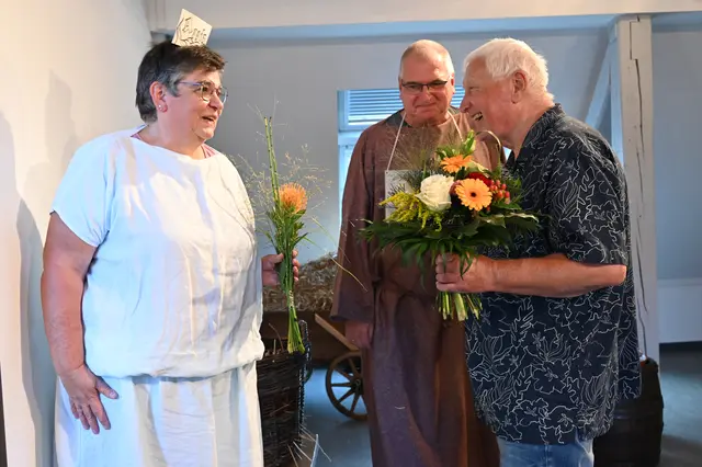 Der Autor Norbert Werling im Gespräch mit den Schauspielern | Foto: Andrea Abt