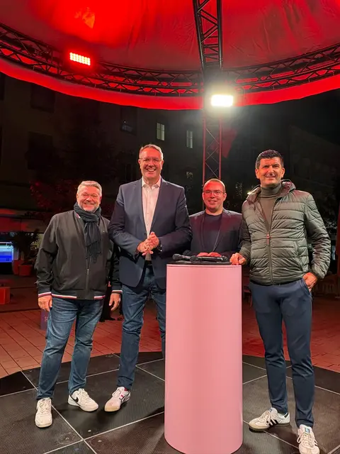 Andreas Rahm (MdL), Alexander Schweitzer (MP), Dennis Matheis  sowie Daniel Schäffner (MdL)  | Foto: Frank Pfaff