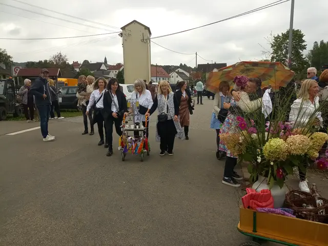 Die Landfrauen mit ihrem "Rollator" :-) | Foto: Anja Stemler