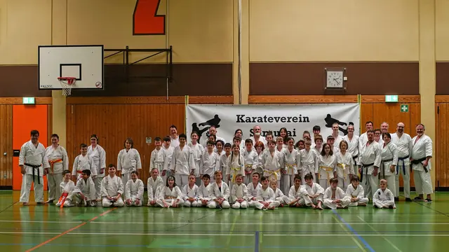 Der Karateverein Samurai Maximiliansau trainiert in der maroden Rheinhalle | Foto: Karateverein Maximiliansau