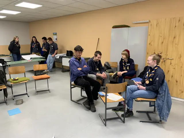 Auch in Kleingruppen wird gearbeitet und diskutiert | Foto: Peter Krietemeyer