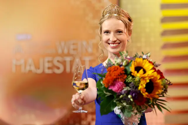 Anna Zens ist die 77. Deutsche Weinkönigin | Foto: DWI