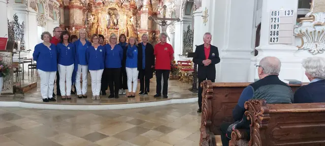 der Neustadter Chor "Wir waren Weinkehlchen" im Allgäu  | Foto: WWW