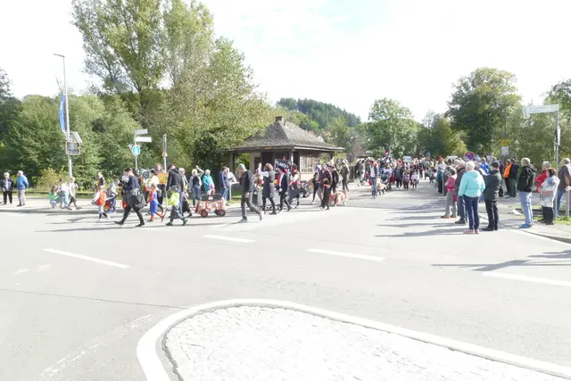 Der Umzug im vergangenen Jahr | Foto: Horst Cloß/Archiv