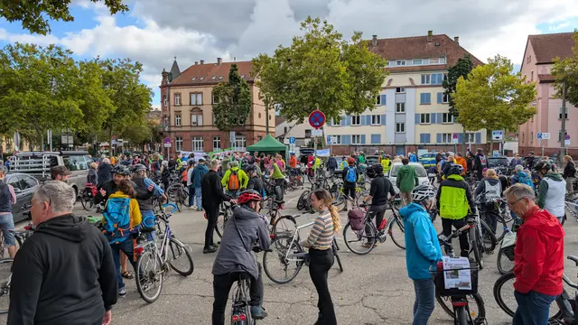 Versammlung "Für Verkehrswende" Landau Alter Messplatz | Foto: T. Melchert