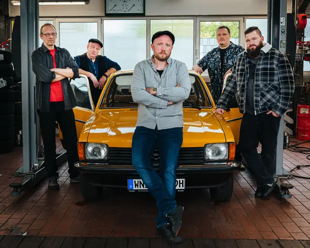 Die Tote-Hosen-Coverband „Unter falscher Flagge“ wird das Z1 rocken  | Foto: „Unter falscher Flagge“