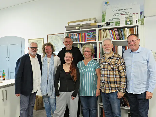 Von links nach rechts: Uwe Ittensohn, Silke Hoos, Thomas Angel, Madeleine Groppe-Klein, Michaela Groppe-Klein, Peter Klein und Walter Schmitt | Foto: Brigitte Melder