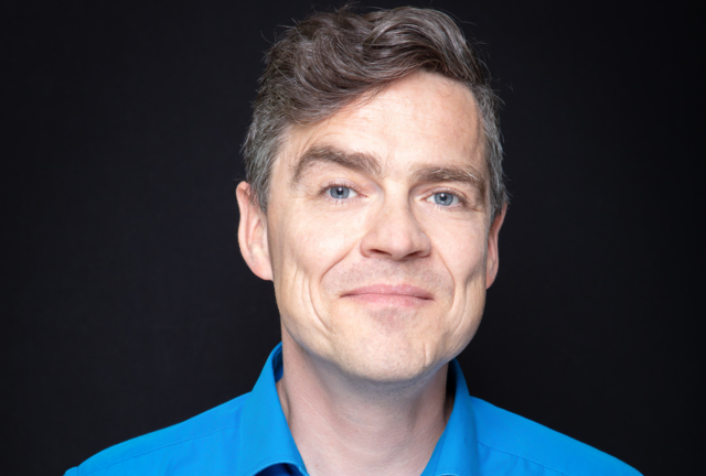 Henning Schmidtke, Kabarettist, mit dem Programm: "Es ist nicht alles so scheiße, wie Du denkst!" | Foto: Stefan Mager