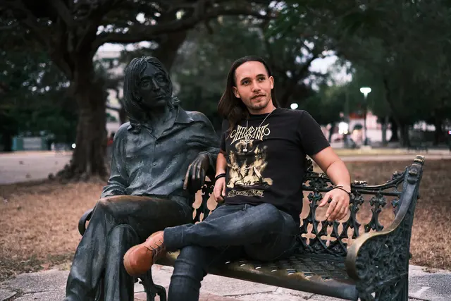 Thomas B. Jones: „Zwischen Rum und Riffs – Eine fotografische Reise durch Kubas Metal-Szene“ | Foto: Thomas B. Jones