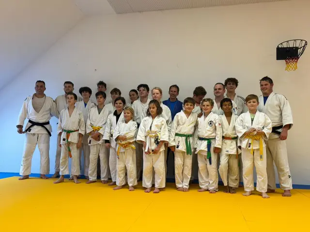 Die Teilnehmer beim gemeinsamen Training mit Corinna Bayer und Pierre Ederer | Foto: 1.JJJKC