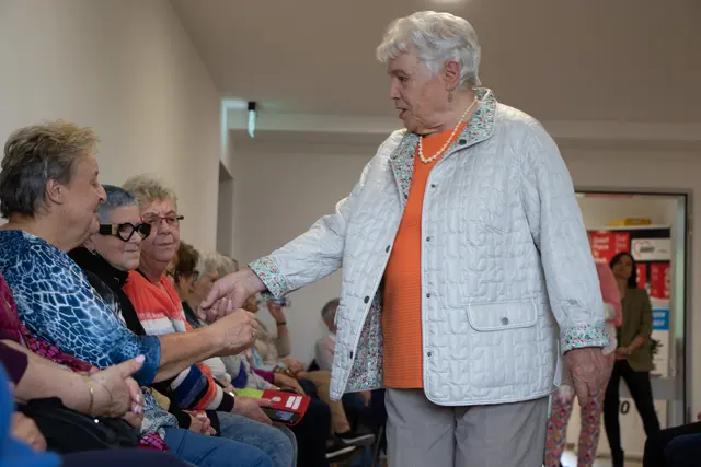 Modenschau für Seniorinnen im AWO-Quartiersbüro Bellheim | Foto: Heike Schwitalla