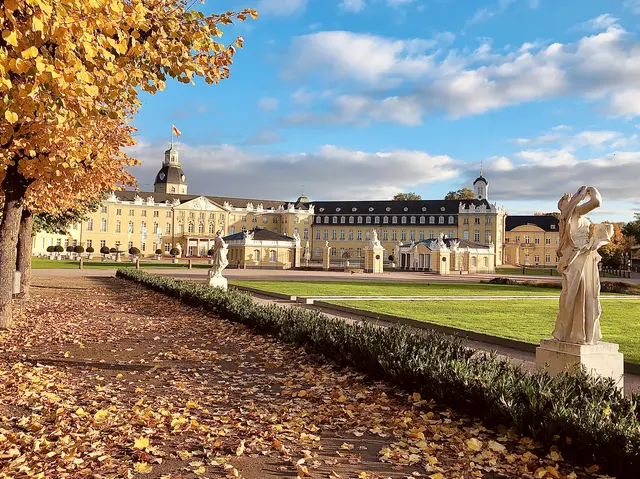 Egal ob Sonne, Nebel oder Regen – der Herbst ist die perfekte Gelegenheit Karlsruhe von seiner stimmungsvollen und gemütlichen Seite kennenzulernen und die Stadt in all ihren Farben zu entdecken.  | Foto: KTG Karlsruhe Tourismus GmbH