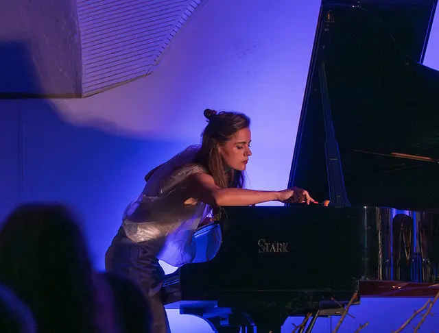 Unter dem Motto „bring your own reality“ verbindet das ZeitGenuss Festival klassische Musik mit zeitgenössischen Strömungen.  | Foto: Jonas Kaemper