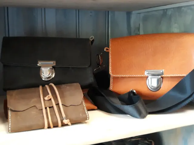 HAND-GENÄHT !! Sehr speziell!  Aus RLP! | Foto: ELISABETH WEBER