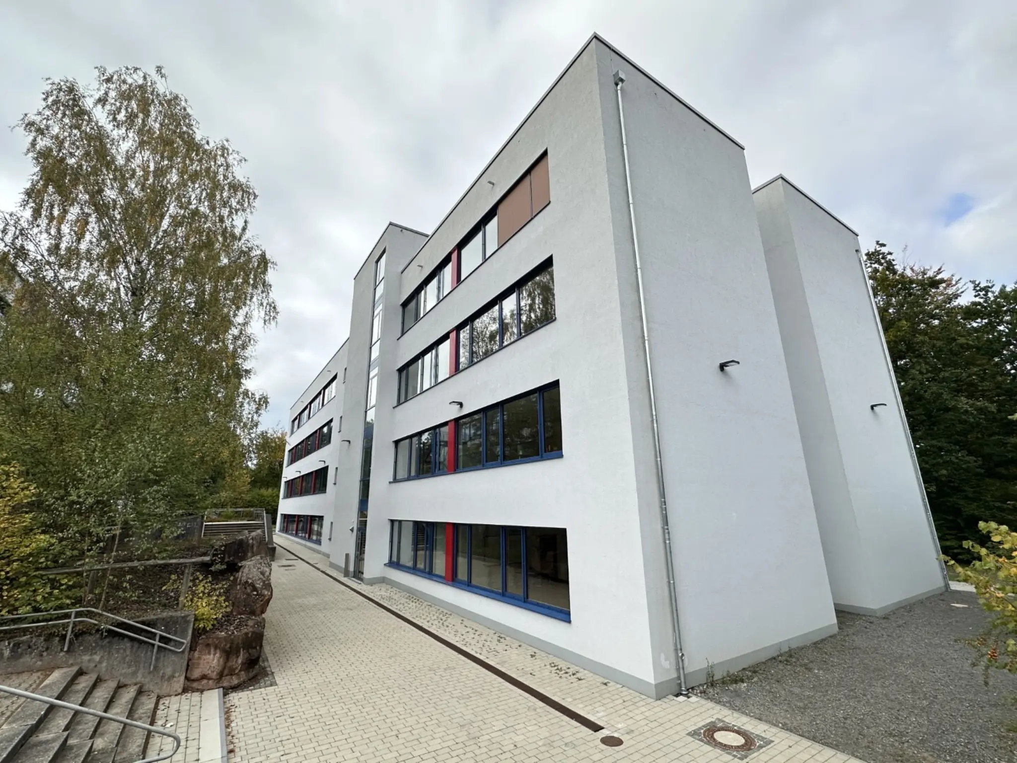 Freigabe-des-neuen-Fachklassentrakts-am-Schulzentrum-S-d