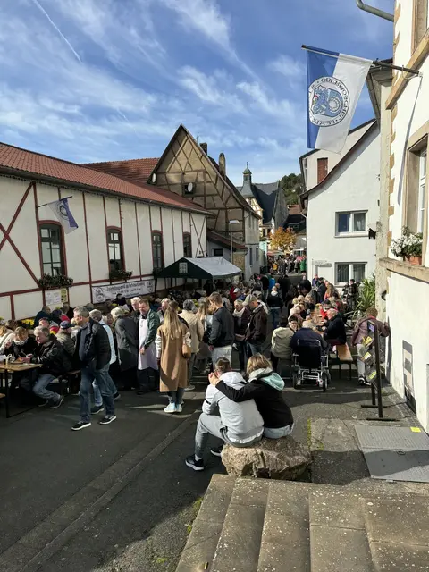 Volle Gassen beim Moscheler Herbstmarkt | Foto: Arno Mohr