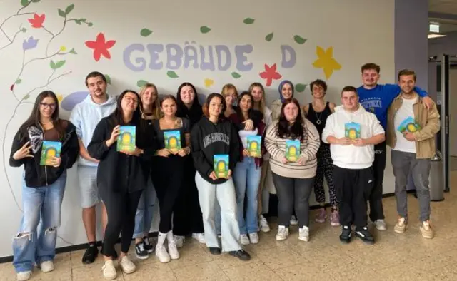 Schülerinnen und Schüler der Fachschule für Sozialpädagogik am Berufsbildungszentrum Homburg  | Foto: BBZ Homburg (Stefan Leidinger)