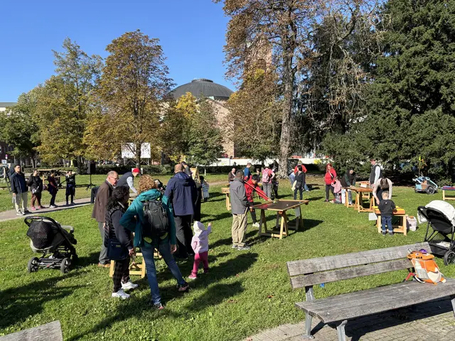 Auf dem Friedrichsplatz: Für die ganze Familie wird ein buntes Spieleprogramm geboten. | Foto: Thorsten Kornmann
