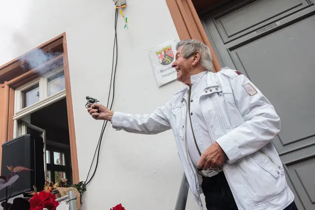 Eröffnung der Kerwe in Hagenbach | Foto: Paul Needham