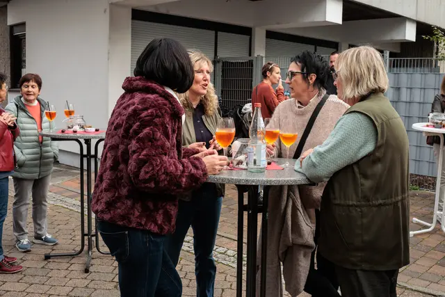 die Hagenbacher Kerwe - man trifft sich und genießt | Foto: Paul Needham