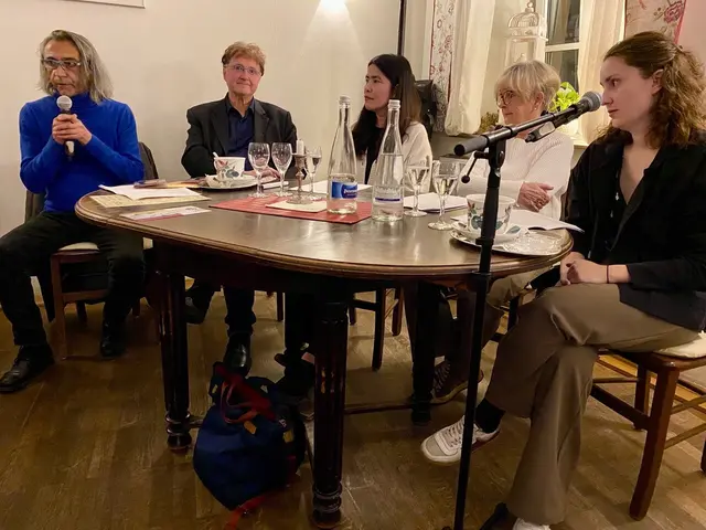 Hasan Özdemir, Michael Landgraf, Sabal Phiu Nu, Helga Ziegler, Eva Seufert | Foto: Hans-Uwe Daumann