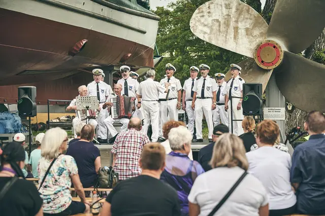 Ein buntes Programm wartet auf die Besucher des Technik Museum Speyer - unter anderem mit einem Shanty Chor   
 | Foto: TMSNHSP