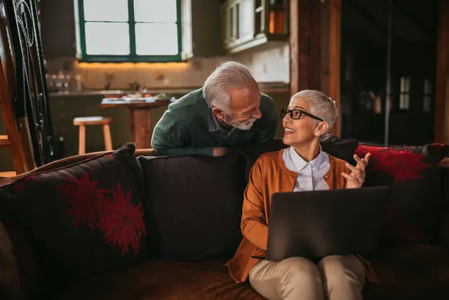 Der Malteser Hilfsdienst sucht engagierte Menschen ab 50 als Leihgroßeltern | Foto: bernardbodo/stock.adobe.com