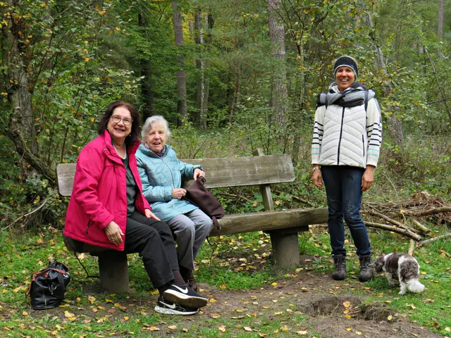 Gottseidank, eine Bank in Sicht | Foto: Brigitte Melder