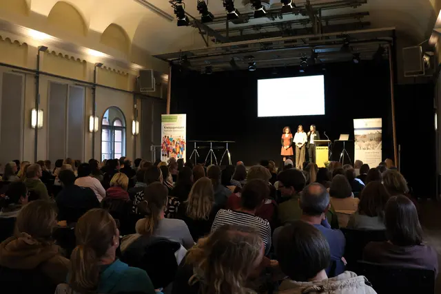 Im Alten Kaufhaus in Landau fand jetzt die 17. gemeinsame Netzwerkkonferenz der Jugendämter der Stadt Landau und des Landkreises Südliche Weinstraße statt | Foto: Stadt Landau