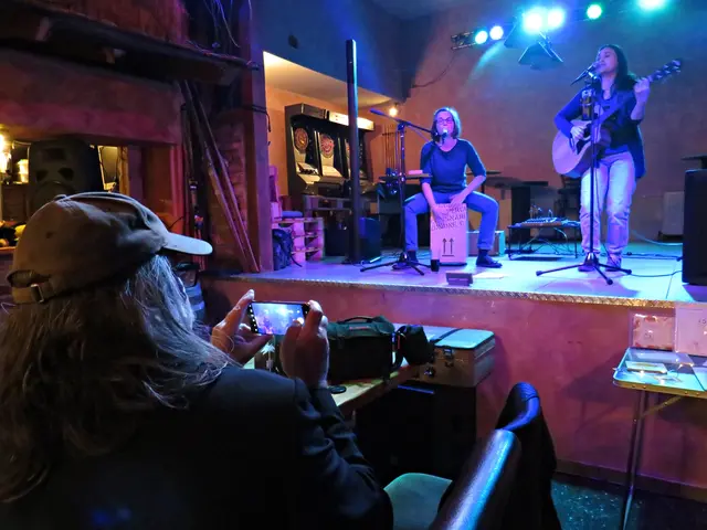 Sebi Hochwarth beim Filmen | Foto: Brigitte Melder