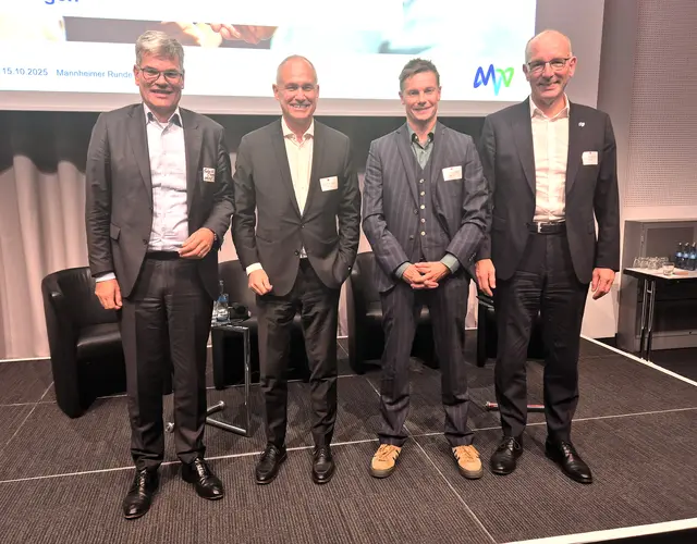 (Von links): Dr. Gabriel Clemens, Stefan Kleiber, Bastian Fiedler und Ralf Klöpfer. | Foto: Rathgeber