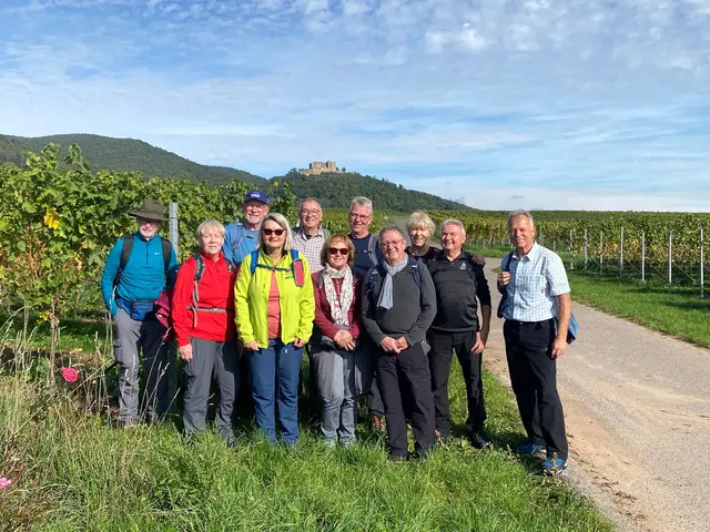 Gruppe vor dem Hambacher Schloss | Foto: Ich