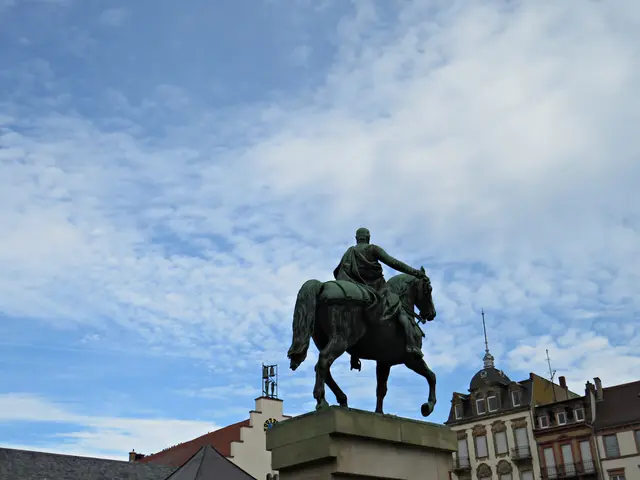 Tolles Wetter sorgte für viel Publikum auf dem Rathausplatz | Foto: Brigitte Melder
