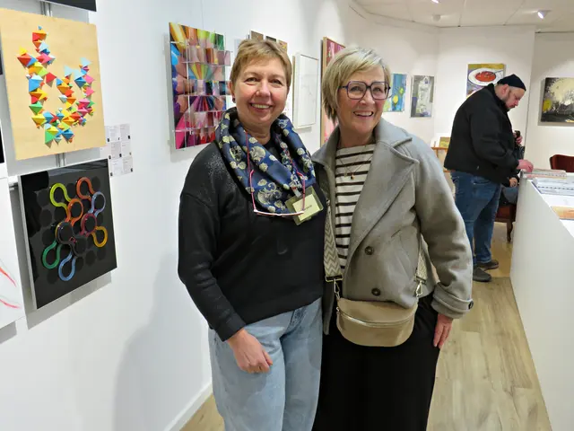 Olga David und Freundin Sonja Boileau, ebenfalls Künstlerin | Foto: Brigitte Melder