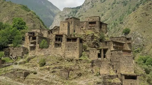 Der Große Kaukasus – für Bergfreunde ein Muss.  | Foto: Ralf Schwan