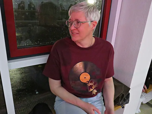 Stammgast Karen Schmidt wieder mit tollem Statement-T-Shirt | Foto: Brigitte Melder