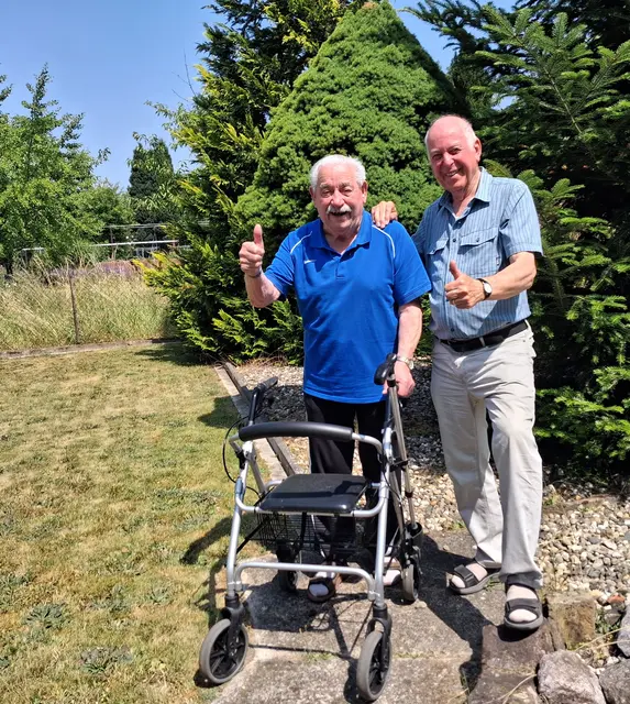 Philipp Befurt ist 91 Jahre alt und wird in seinem Alltag unterstützt von Edgar Brechtel von der Ökumenischen Nachbarschaftshilfe in Schifferstadt | Foto: privat