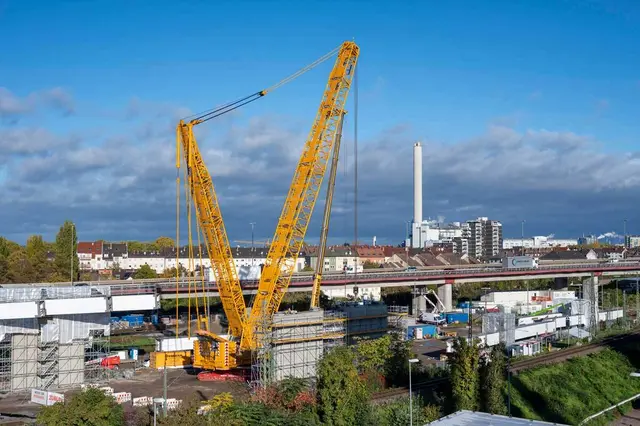 Raupenkran | Foto: Stadt Ludwigshafen