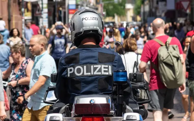 Polizei - Demo - Symbolbild | Foto: Paul Needham