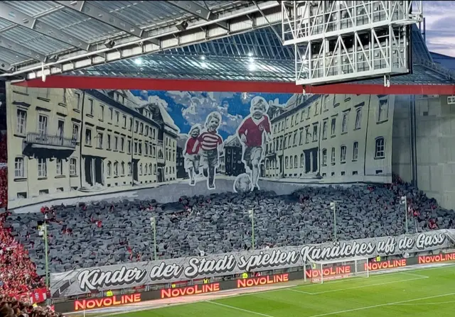 Im April 2025 huldigten die FCK-Fans mit einer großartigen Choreo dem einstigen Straßenfußball "Kanälches", der durch Fritz Walter Berühmtheit erlangte | Foto: Karsten Kalbheim/gratis