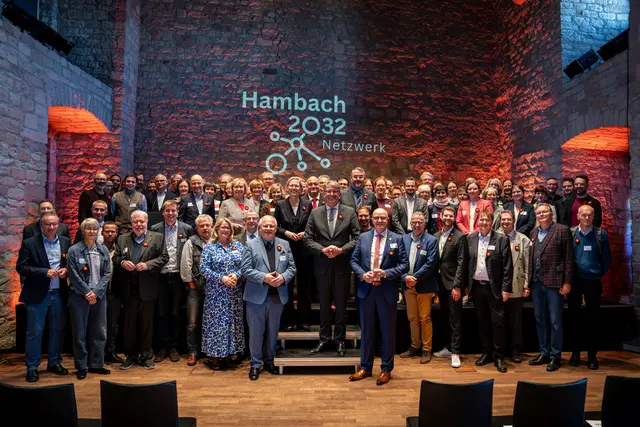 Netzwerk Hambach 2032 - Auftakt am 30. Oktober 2025 im Festsaal des Hambacher Schlosses | Foto: MdI RLP / Daniel Löwedey