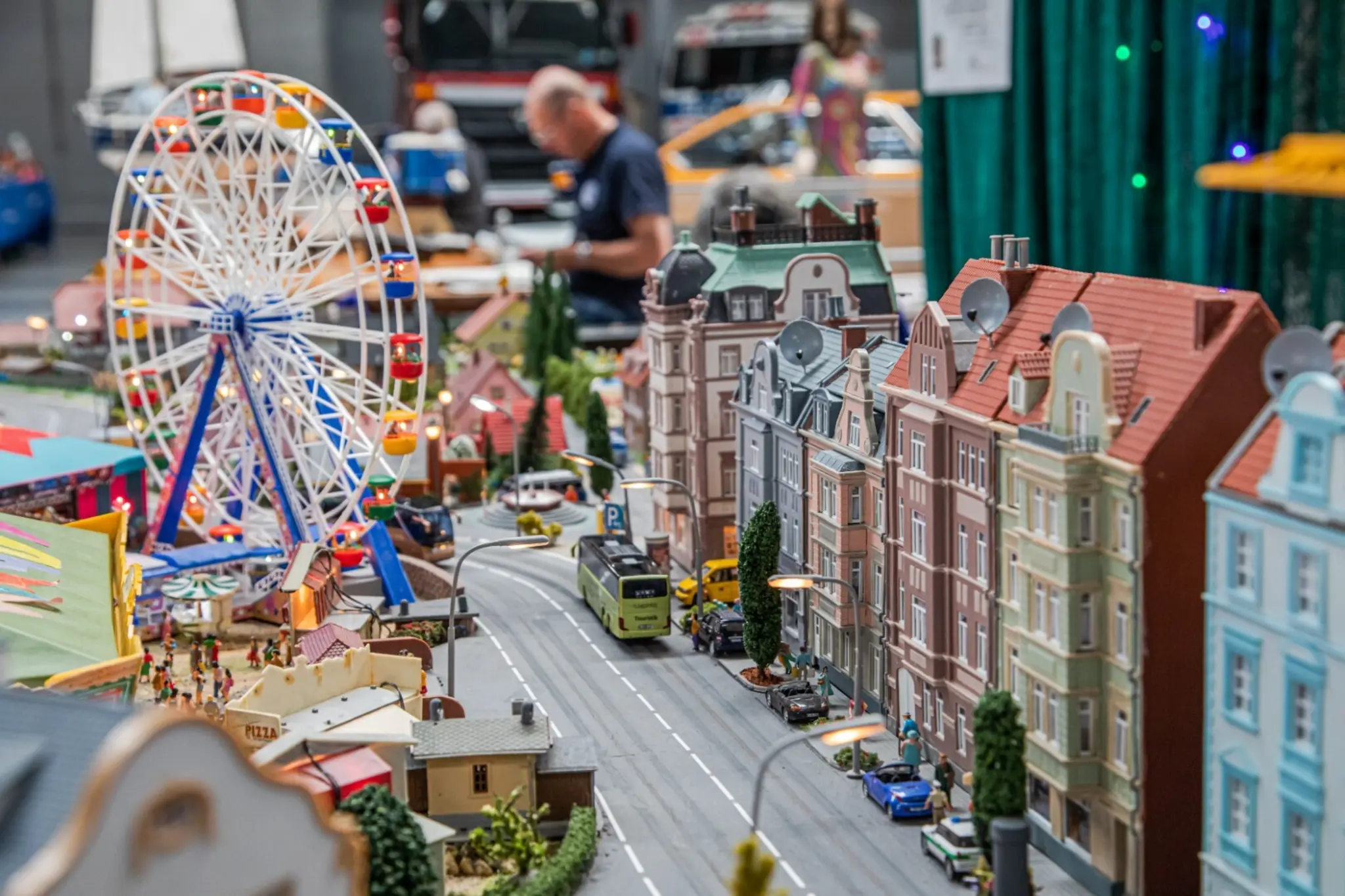 Nostalgie-pur-Winter-Modellbautage-bringen-Weihnachtszauber-nach-Speyer