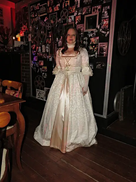 Corinna in Weiß | Foto: Brigitte Melder