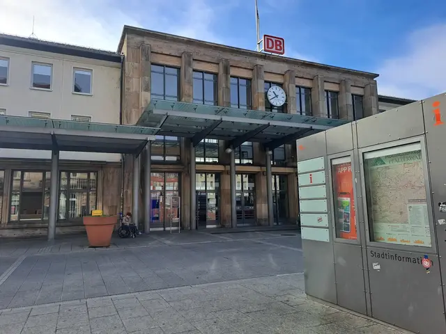 Am Samstagabend kam es am Hauptbahnhof Kaiserslautern zu einem größeren Polizeieinsatz | Foto: Monika Klein